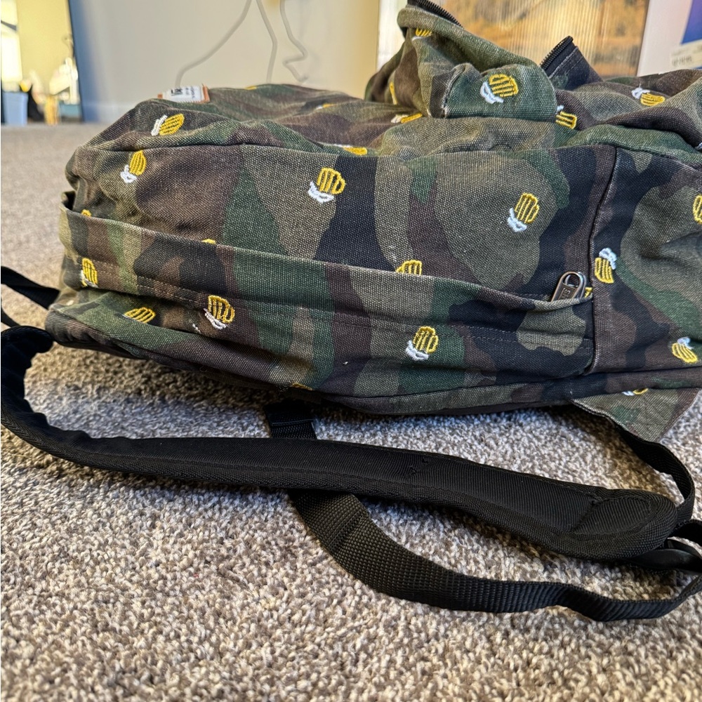 Vans Green Camouflage Backpack with Beer Mug Design - Picture 7 of 12